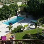 Les Deux Tours Bed & Breakfast Brignon