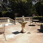 Les Deux Tours Bed & Breakfast 3*