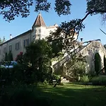 Les Deux Tours Bed & Breakfast Brignon