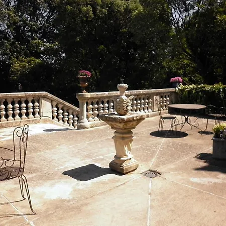 Les Deux Tours Bed & Breakfast 3*