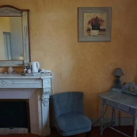 Les Deux Tours Alojamento de Acomodação e Pequeno-almoço Brignon