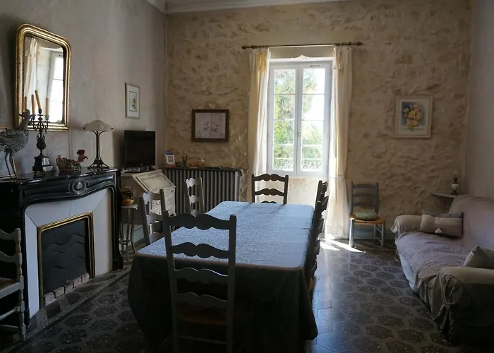 Les Deux Tours 3* Brignon