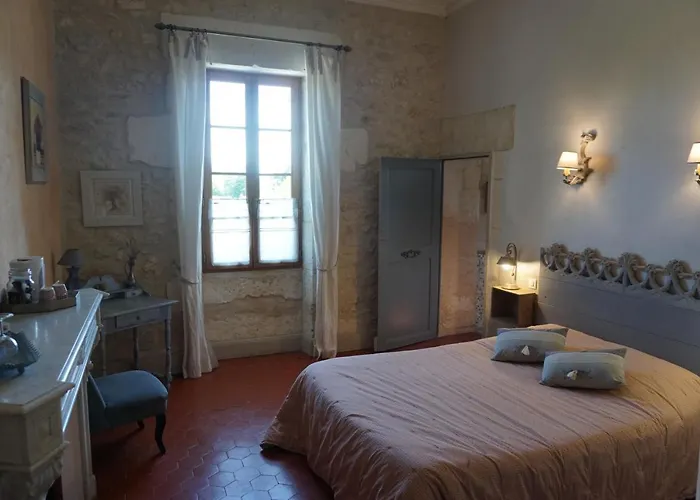Les Deux Tours Bed and breakfast Brignon